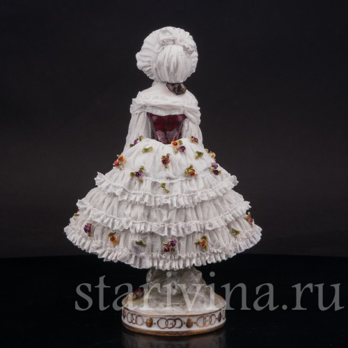 Фарфоровая статуэтка балерины Вера Фокина в балете Карнавал, кружевная, Volkstedt, Германия, нач. 20 века.