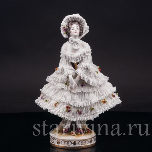 Фарфоровая статуэтка балерины Вера Фокина в балете Карнавал, кружевная, Volkstedt, Германия, нач. 20 века.