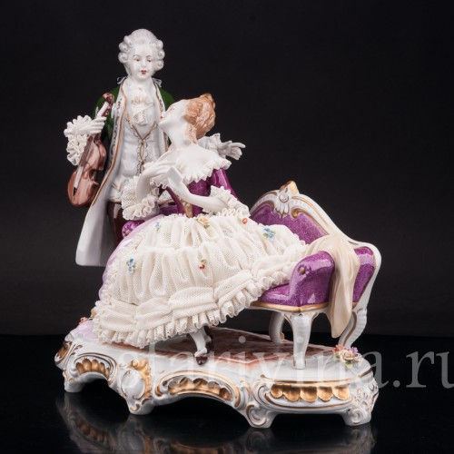 Композиция из фарфора Пара со скрипкой и книжкой, кружевная, Unterweissbach, Германия, 1986-90 гг.