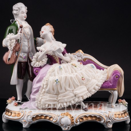 Композиция из фарфора Пара со скрипкой и книжкой, кружевная, Unterweissbach, Германия, 1986-90 гг.