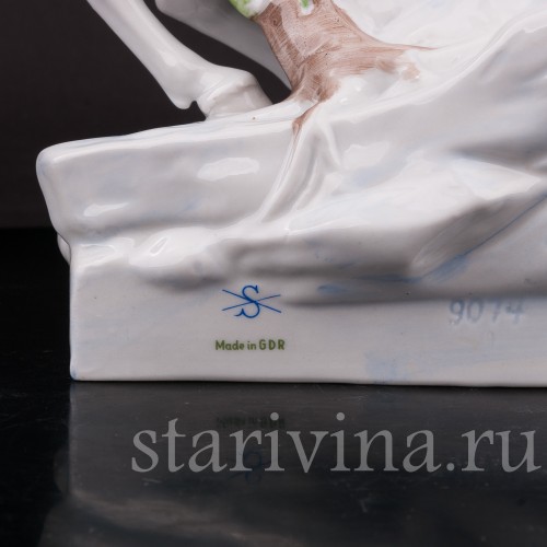 Фарфоровая статуэтка Наполеон Бонапарт на перевале Сен-Бернар, Scheibe-Alsbach, Германия, сер. 20 в.