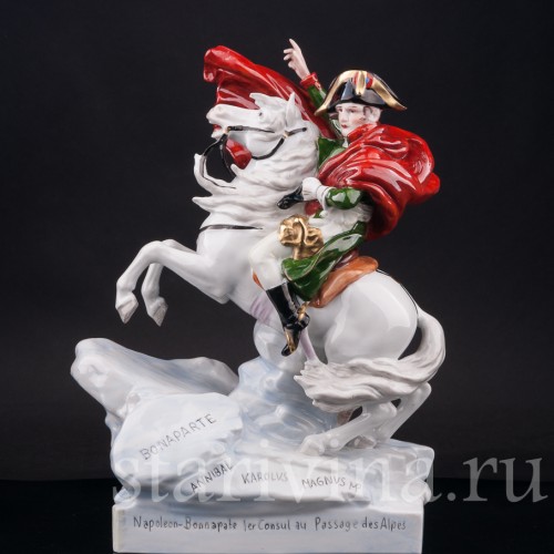 Фарфоровая статуэтка Наполеон Бонапарт на перевале Сен-Бернар, Scheibe-Alsbach, Германия, сер. 20 в.