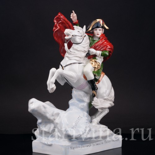 Фарфоровая статуэтка Наполеон Бонапарт на перевале Сен-Бернар, Scheibe-Alsbach, Германия, сер. 20 в.