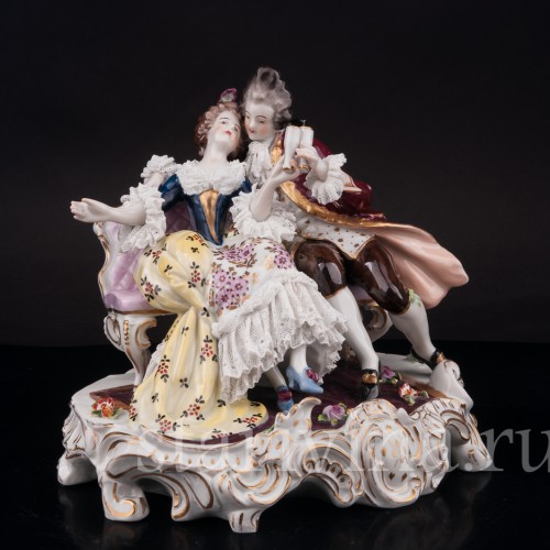 Фарфоровая статуэтка Пара с бокалами, кружевная, Volkstedt, Германия, нач. 20 в.