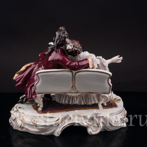 Фарфоровая статуэтка Пара с бокалами, кружевная, Volkstedt, Германия, нач. 20 в.