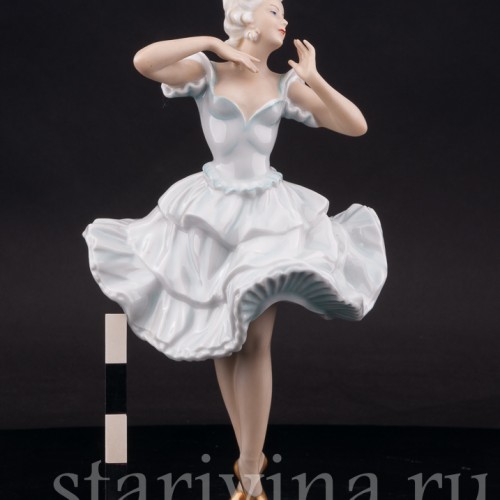 Фарфоровая статуэтка девушки В танце, Unterweissbach, Германия, 1940-58 гг.