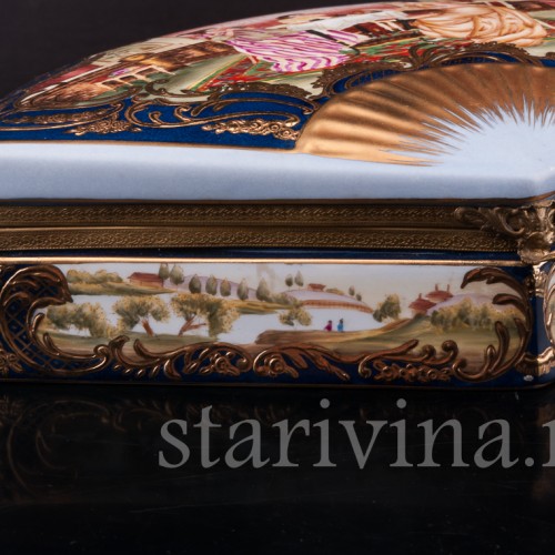 Декоративная шкатулка из фарфора Чаепитие, Франция, кон. 19 в.