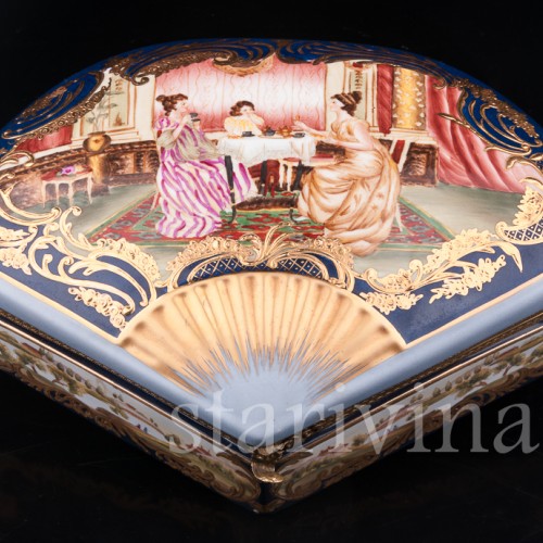 Декоративная шкатулка из фарфора Чаепитие, Франция, кон. 19 в.