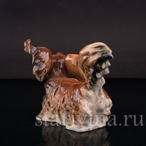 Статуэтка собаки из фарфора Бегущая длинношерстная такса, Германия, сер. 20 в.