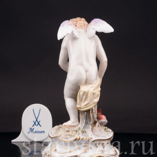 Фарфоровая композиция Купид связывающий крылья сердцам, Meissen, Германия, кон. 19 - нач. 20 вв.