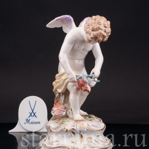 Фарфоровая композиция Купид связывающий крылья сердцам, Meissen, Германия, кон. 19 - нач. 20 вв.