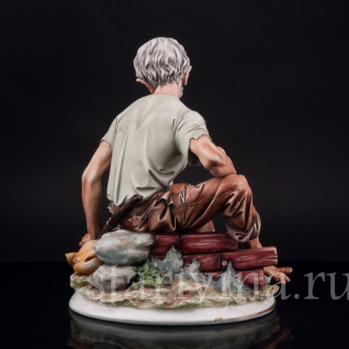 Композиция из фарфора Путник с курицей, Capodimonte, Италия, вт. пол. 20 в.