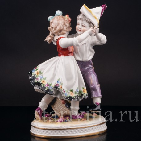 Фарфоровая статуэтка Танцующие дети, Volkstedt, Германия, кон. 19 в.