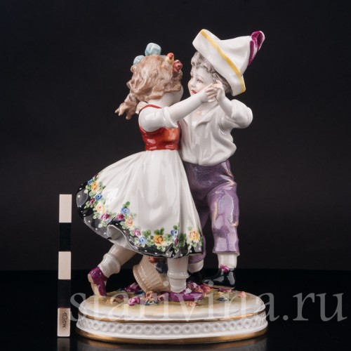 Фарфоровая статуэтка Танцующие дети, Volkstedt, Германия, кон. 19 в.