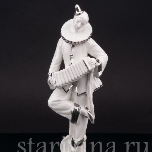 Фарфоровая фигурка Пьеро с гармошкой, Bourgeois Gara Pichard & Cie, Германия, 1920-е гг.