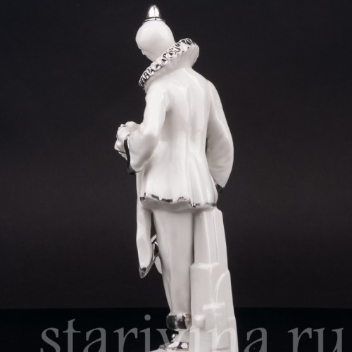 Фарфоровая фигурка Пьеро с гармошкой, Bourgeois Gara Pichard & Cie, Германия, 1920-е гг.