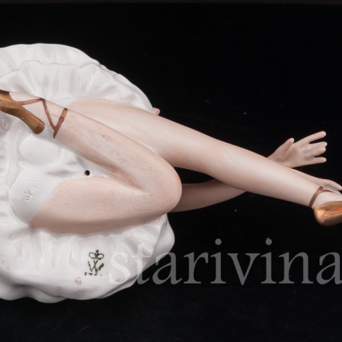 Фарфоровая статуэтка балерины Балерина Лебедь, Wallendorf, Германия, вт. пол. 20 в.