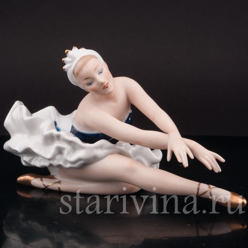 Фарфоровая статуэтка балерины Балерина Лебедь, Wallendorf, Германия, вт. пол. 20 в.