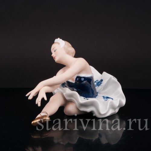 Фарфоровая статуэтка балерины Балерина Лебедь, Wallendorf, Германия, вт. пол. 20 в.