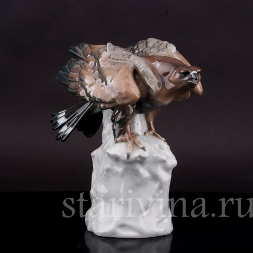 Статуэтка птицы из фарфора Орёл на скале, Karl Ens, Германия, 1920-30 гг.