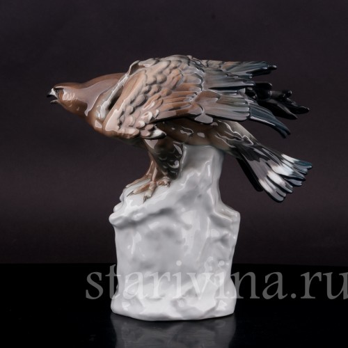 Статуэтка птицы из фарфора Орёл на скале, Karl Ens, Германия, 1920-30 гг.