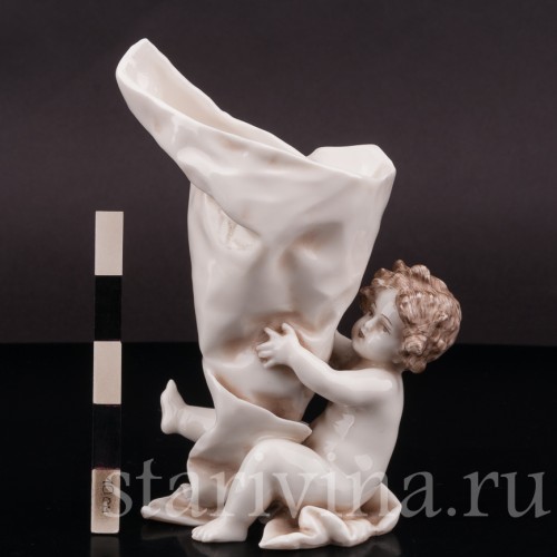 Фарфоровая фигурка Путти с кульком, Dressel, Kister & Cie, Германия, нач. 20 в.
