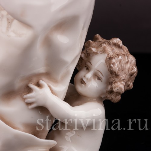 Фарфоровая фигурка Путти с кульком, Dressel, Kister & Cie, Германия, нач. 20 в.