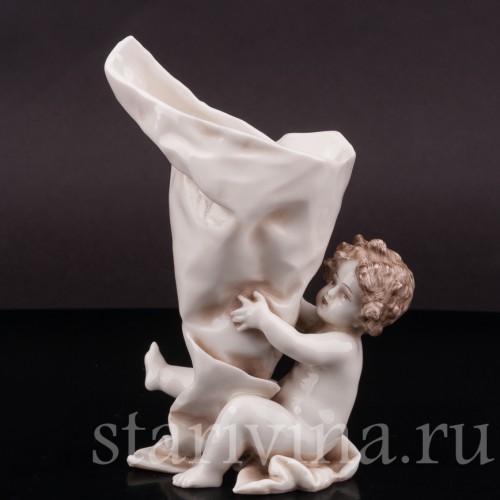 Фарфоровая фигурка Путти с кульком, Dressel, Kister & Cie, Германия, нач. 20 в.