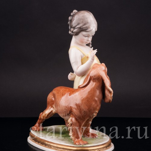 Фигурка из фарфора Девочка со спаниелем, Giuseppe Cappe, Италия, сер. 20 в.