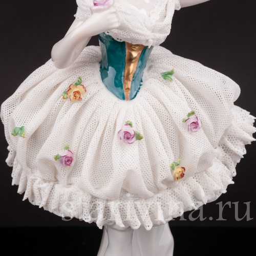 Фарфоровая статуэтка Танцующая девушка, кружевная, Volkstedt, Германия, 1915-35 гг.