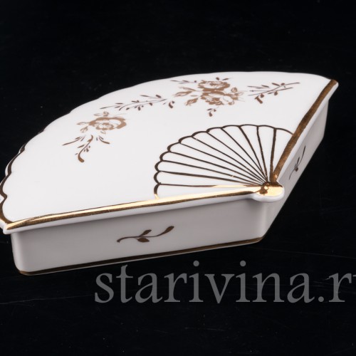 Шкатулка-веер из фарфора Золотые розы, Limoges, Франция, вт. пол. 20 в.