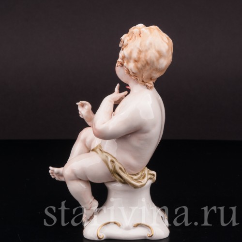 Фигурка из фарфора Путти с бабочкой, Capodimonte, Италия, вт. пол. 20 в.