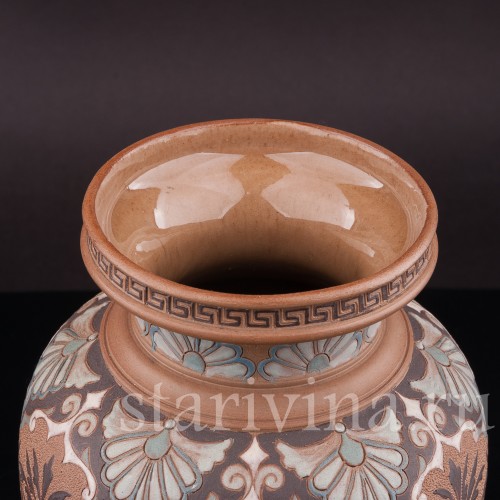Декоративная ваза из красной керамики, Royal Doulton, Великобритания, 1882 г.