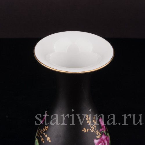 Декоративная ваза Розовые розы на черном, Rosenthal, Германия, 1944 год.