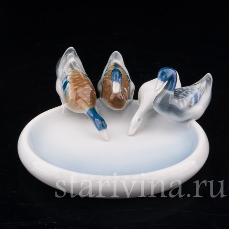 Блюдце из фарфора Кормящиеся утки, миниатюра, Metzler & Ortloff, Германия, 1923-72 гг.