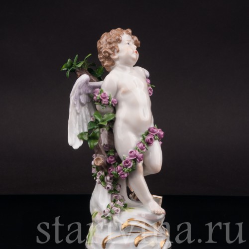 Фарфоровая статуэтка Купидон, связанный гирляндами из роз, Meissen, Германия, кон. 19 - нач. 20 вв.