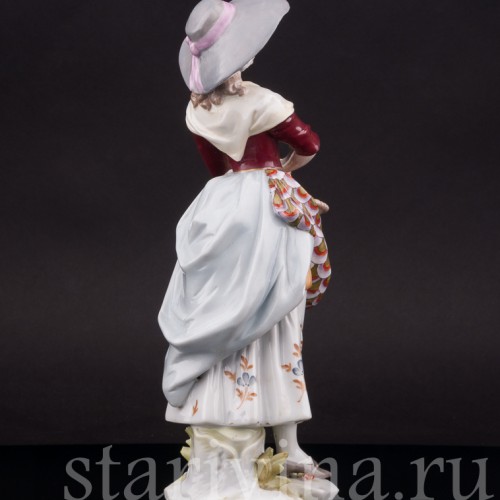 Статуэтка девушки из фарфора Продавщица яблок, Volkstedt, Германия, 1894-1908 гг.