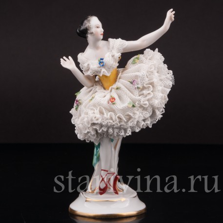 Фарфоровая фигурка Балерина с желтым лифом, кружевная миниатюра, Volkstedt, Германия, до 1936 г.
