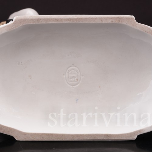 Фарфоровая статуэтка Спаситель с детьми, Hertwig & Co, Германия, 1920-30 гг.