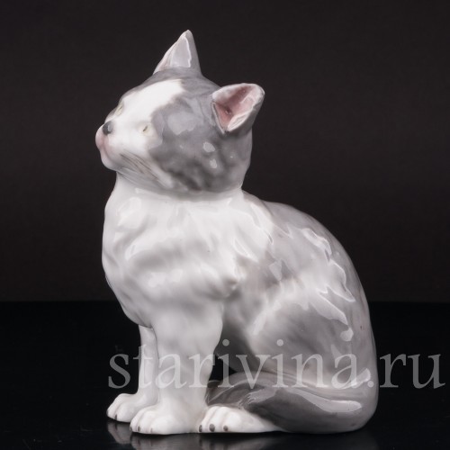 Фарфоровая фигурка Сидящий котик, Heubach, Германия, нач. 20 века.