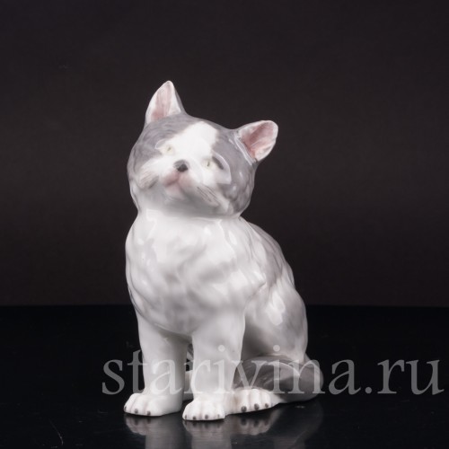 Фарфоровая фигурка Сидящий котик, Heubach, Германия, нач. 20 века.