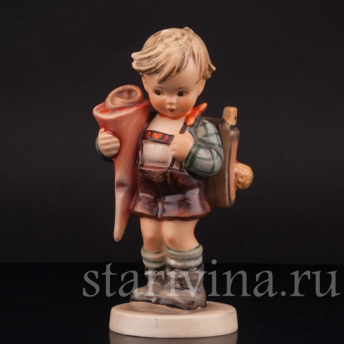 Фигурка мальчика из фарфора Ученик с завтраком, Goebel, Германия, 1960-63 гг.