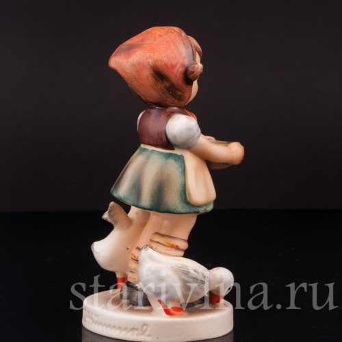Фарфоровая фигурка Девочка с гусями, Goebel, Германия, 1960-63 гг.