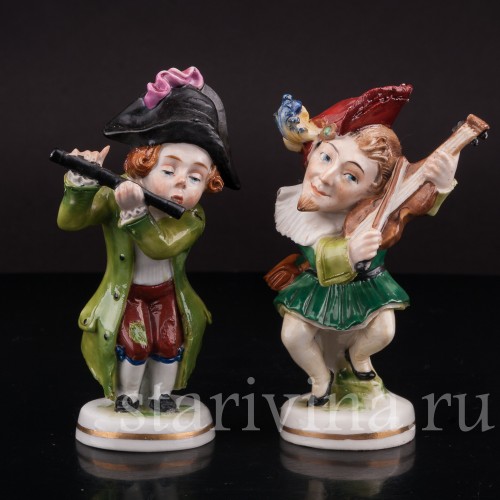 Фигурка из фарфора Музыкант со скрипкой, Scheibe-Alsbach, Германия, пер. пол. 20 века.