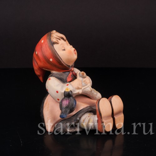 Фигурка из фарфора Девочка с вязанием, Goebel, Германия, 1959 г.