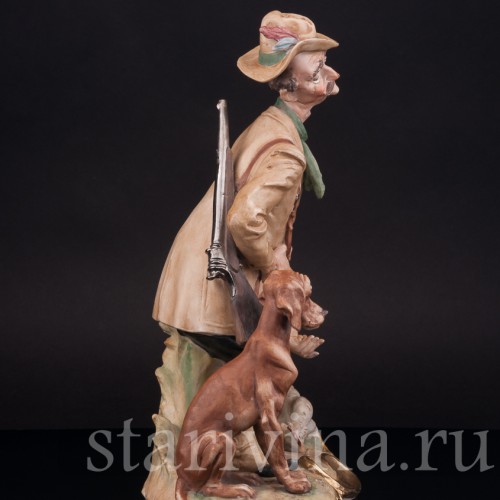 Композиция из фарфора Охотник и курица, Capodimonte, Италия, вт. пол. 20 в.