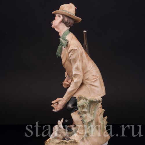 Композиция из фарфора Охотник и курица, Capodimonte, Италия, вт. пол. 20 в.