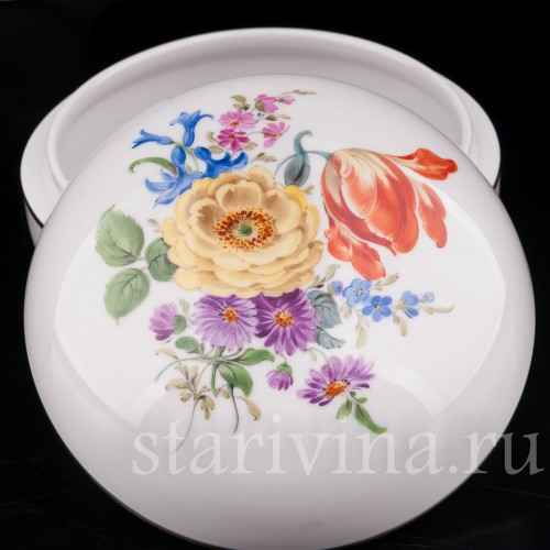Шкатулка из фарфора Цветочный букет , Meissen, Германия, сер. 20 в.