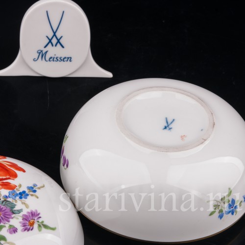 Шкатулка из фарфора Цветочный букет , Meissen, Германия, сер. 20 в.