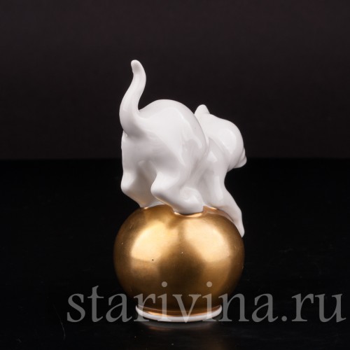 Фигурка из фарфора Котёнок на золотом шаре, миниатюра, Rosenthal, Германия, 1955 г.